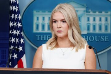 ‘High school level question’: Karoline Leavitt slams New York Times reporter
